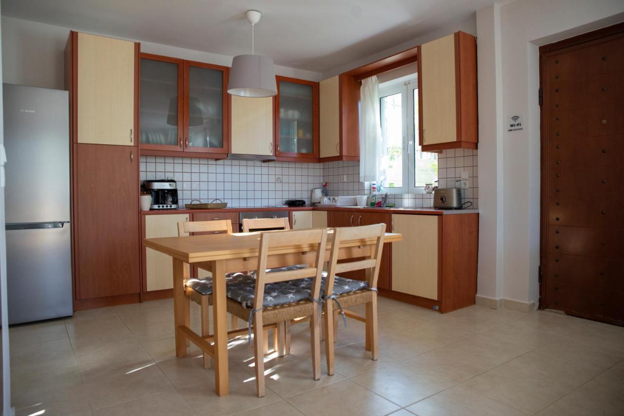 Apartmán Vasiliki'S House Pórto Ráfti Exteriér fotografie